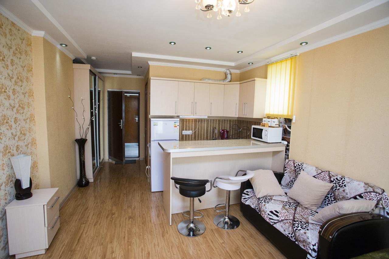 Apartment On Sherif Khimshiashvili Street 15B Batumi Exteriér fotografie